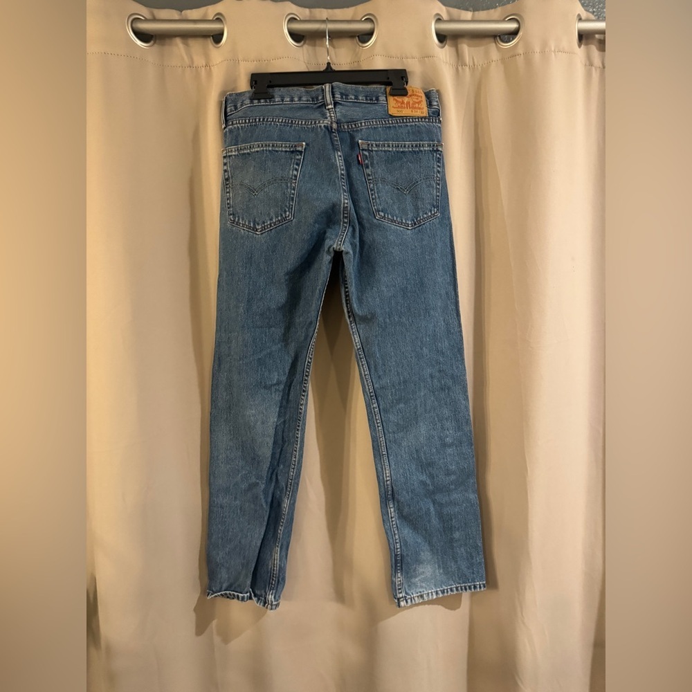 Men's Levi’s Strauss & Co. Blue Jeans - Picture 2 of 5